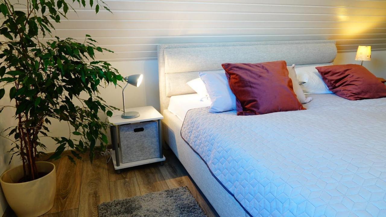 Auf Dem Worbelchen Apartment Моншау Екстериор снимка